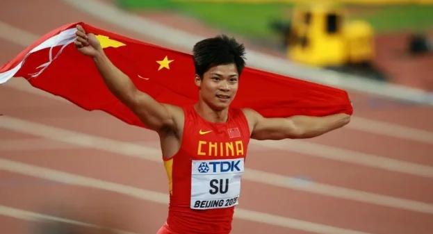 开云-苏炳添压哨绝杀巴黎，全场沸腾！经典一战再现传奇
